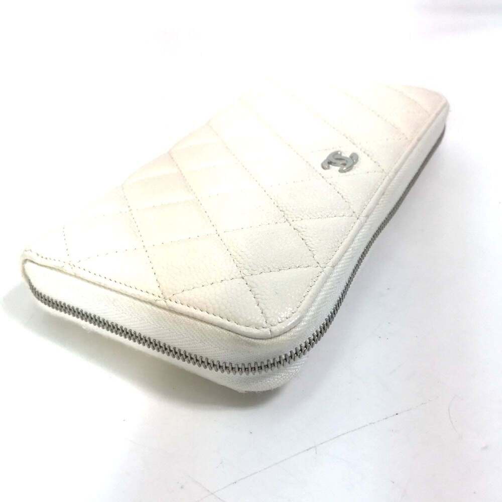 CHANEL White Caviar Leather Logo Wallet - Picture 4 of 16